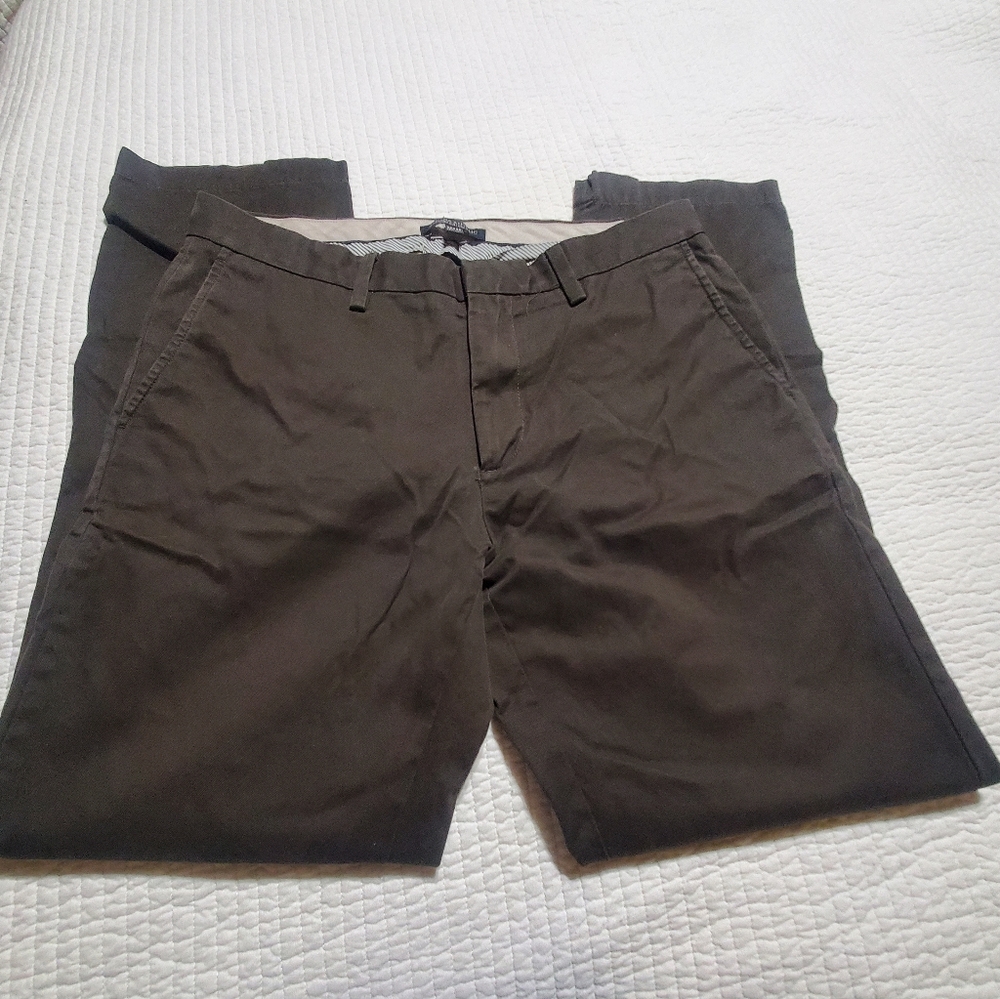 Banana Republic Men's Emerson Chino Pants Size 32 X 32 Racehorse Brown Color